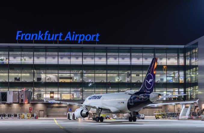 Frankfurt Flughafen Parken Und Nach Flug Schlafen www.parklot.de