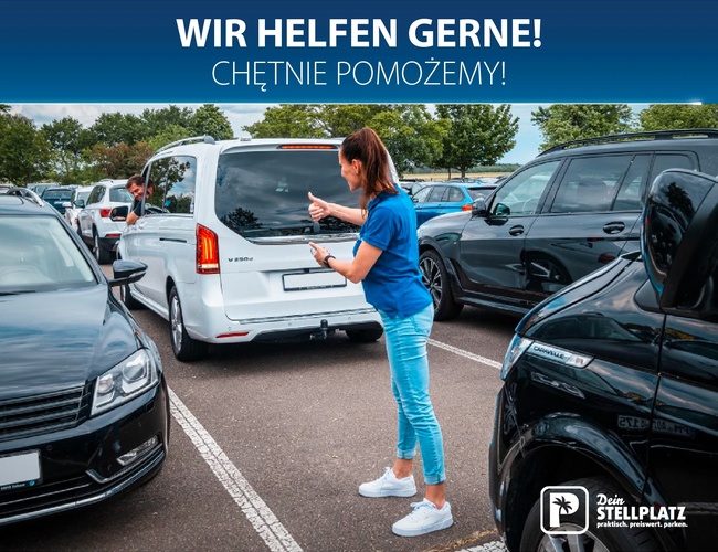 Dein Stellplatz Parking P2. Pracownik pomaga przy samochodzie na parkingu, napis „Wir helfen gerne! / chętnie pomożemy!”.
