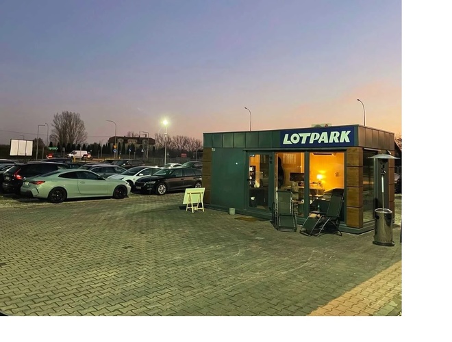 zdjęcie LotPark - Parking Lotnisko parking Okecie