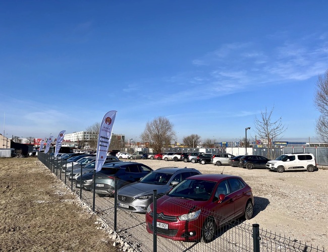 zdjęcie Parkering Parking Blisko Lotniska parking Okecie