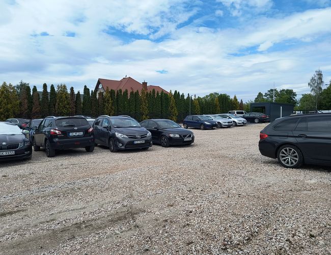 plac parkingowy