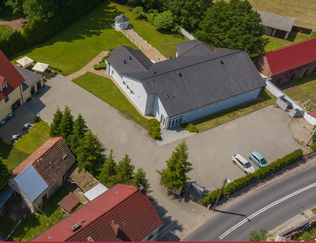 Plac parkingowy zdjęcie z lotu ptaka