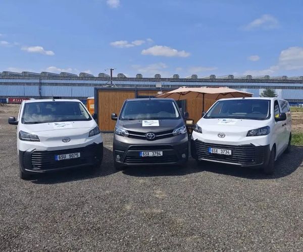 Parkoviště Buštěhrad - U Letadla U Borovin 3, 272 03 Kladno 3, Czechy