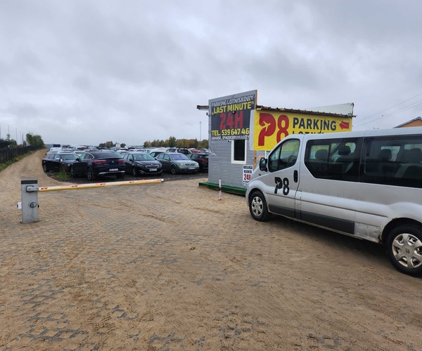 Parking P8 ul. Spadochroniarzy 17, 80-298 Gdańsk