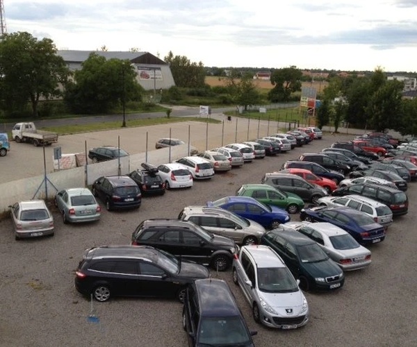 Air Parking Kladenská 683/72, 273 43 Buštěhrad, Czechy