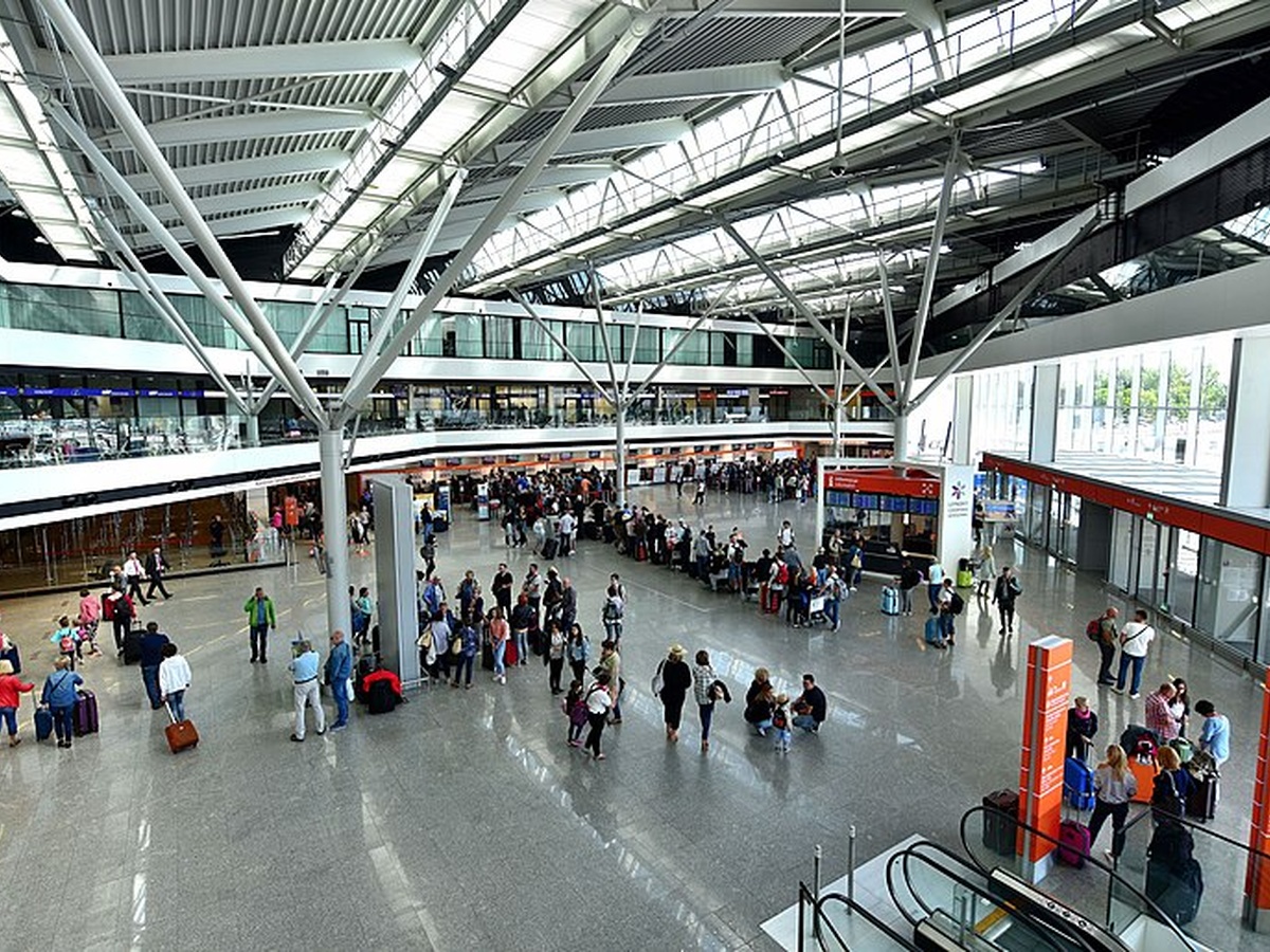 parking lotnisko krakowska 42