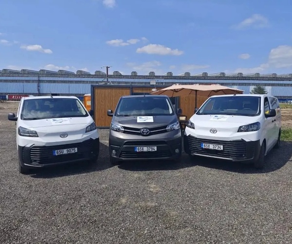 Parkoviště Buštěhrad - U Letadla U Borovin 3, 272 03 Kladno 3, Czechy