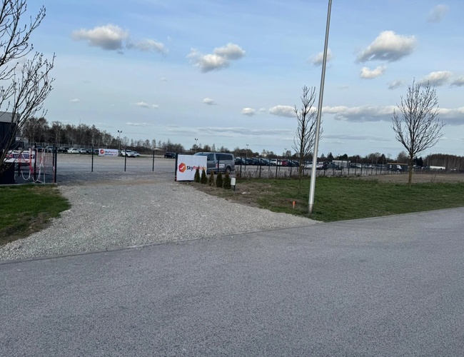 plac parkingowy