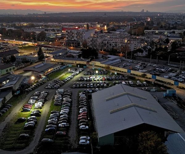 Parktiger Airport Parking 2 Pechhüttenstraße 8, 2320 Schwechat, Austria
