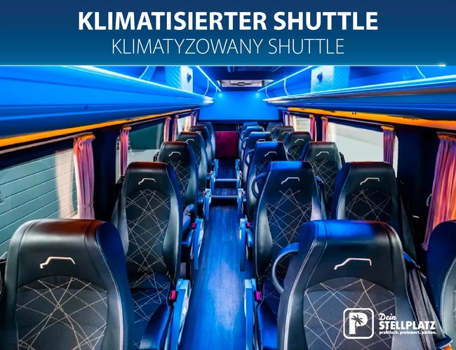 Parking Dein Stellplatz. Wnętrze klimatyzowanego busa, napis „Klimatisierter Shuttle / klimatyzowany shuttle”.