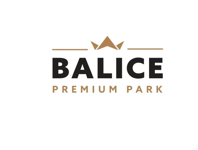 Balice Premium Park - biały napis na ciemnym tle. Logo z brązową koroną nad napisem. Minimalistyczny design.