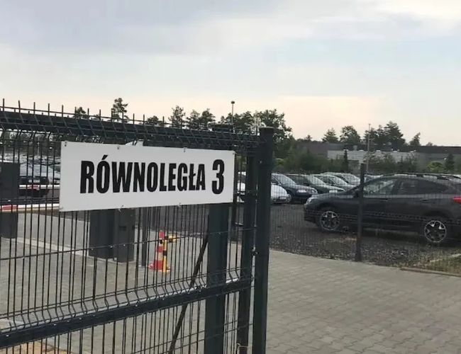 Plac parkingowy
