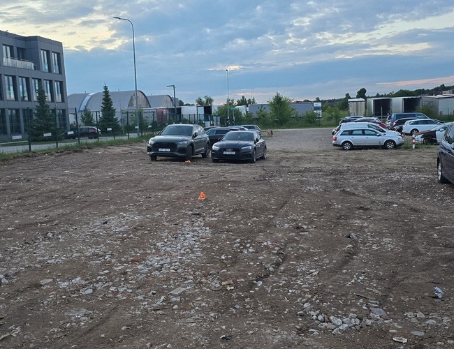 plac parkingowy