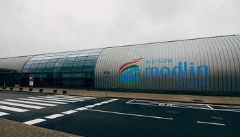 Parking Modlin lotnisko